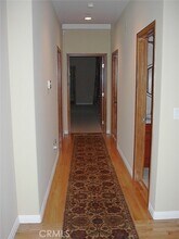 2124 Glen Ivy Dr in Glendale, CA - Building Photo - Building Photo