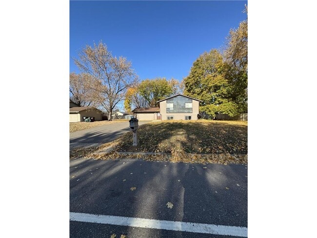 6024 113th Ave N in Champlin, MN - Building Photo - Building Photo