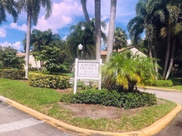 property at 3581 Cocoplum Cir