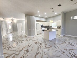 501 Carmel Dr in Melbourne, FL - Building Photo - Building Photo