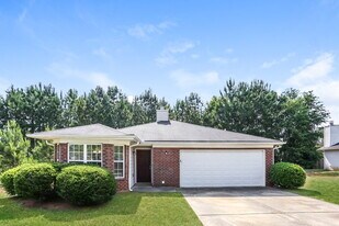 25 Lakeridge Ct in Covington, GA - Building Photo