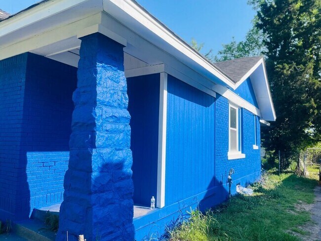 1547 E McLemore Ave in Memphis, TN - Building Photo - Building Photo