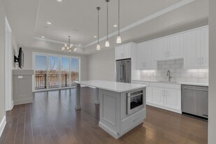 1024 Club View Dr in Gallatin, TN - Building Photo