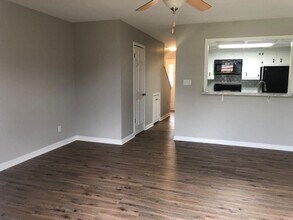 3925 Mountain View Rd in Oakwood, GA - Building Photo - Building Photo
