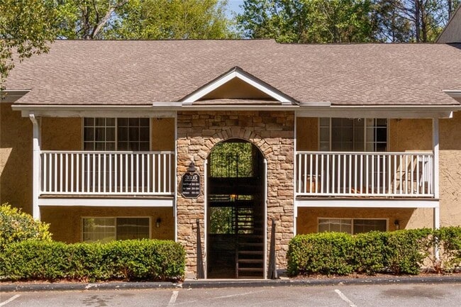 3005 Seven Pines Ln in Atlanta, GA - Building Photo - Building Photo