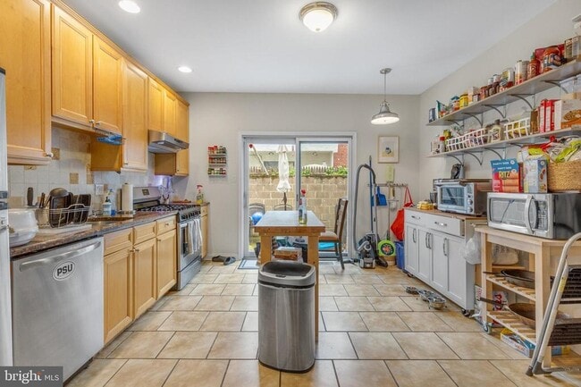 property at 1202 Gerritt St