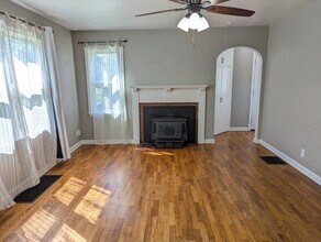 1671 Woods Dr in Dayton, OH - Building Photo - Building Photo