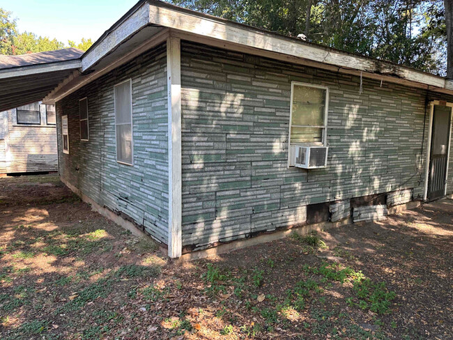 1827 Kelly St in Alexandria, LA - Foto de edificio - Building Photo