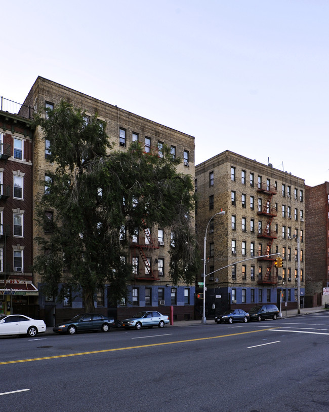 3300 Bailey Ave in Bronx, NY - Foto de edificio - Building Photo