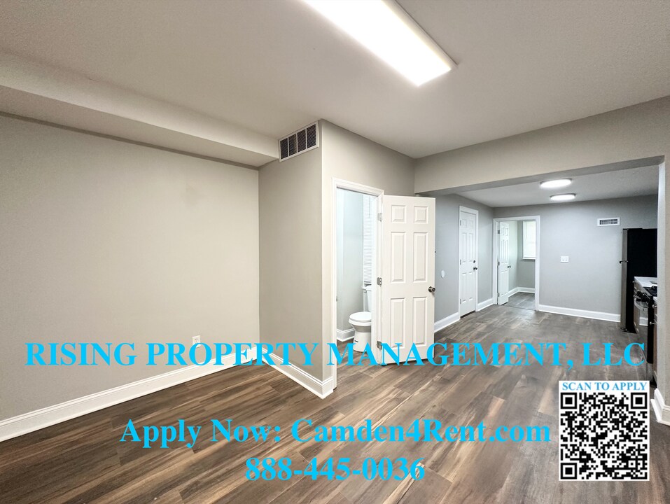 913 S 8th St in Camden, NJ - Building Photo