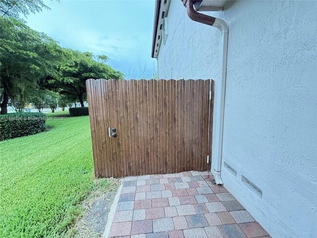 22902 SW 113th Ct in Miami, FL - Building Photo - Building Photo