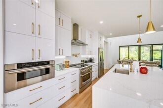 3384 Canal St in Naples, FL - Building Photo - Building Photo