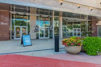 Heer's Luxury Living Lofts in Springfield, MO - Foto de edificio - Building Photo