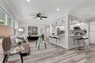 6660 17th Ln N in St. Petersburg, FL - Building Photo - Building Photo