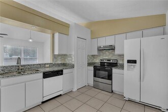 10637 Crescendo Loop in Clermont, FL - Building Photo - Building Photo