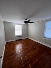 1108 W Friendly Ave, Unit 1 in Greensboro, NC - Building Photo - Building Photo