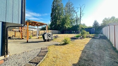 3224 91st Dr NE in Lake Stevens, WA - Foto de edificio - Building Photo