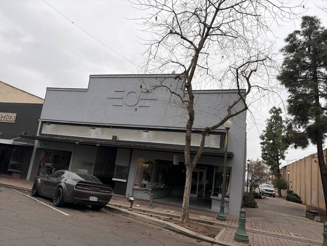 133 S K St in Tulare, CA - Building Photo - Building Photo