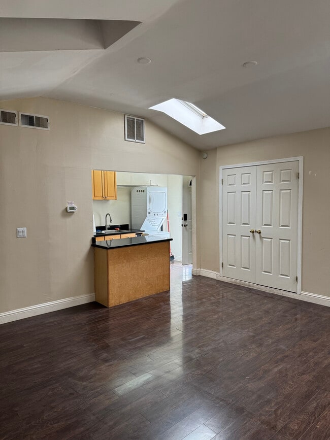 property at 460 Rosewood Ave