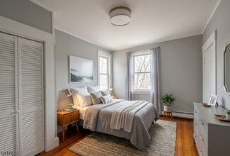 244 W Scott Ave in Rahway, NJ - Foto de edificio - Building Photo