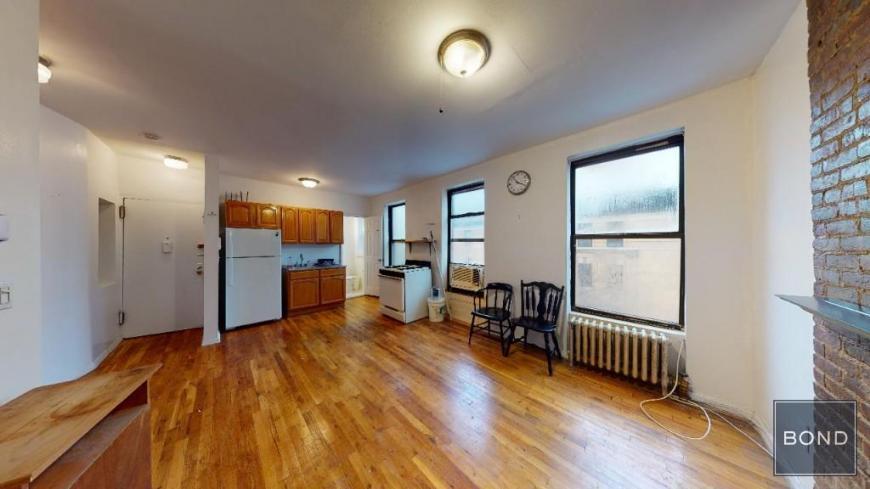196 W 108th St in New York, NY - Building Photo