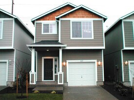 4327 SE Chelsea Ln in Hillsboro, OR - Building Photo