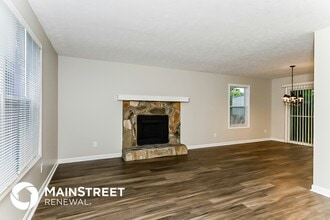 8305 Gledstone Way in Fairburn, GA - Building Photo - Building Photo