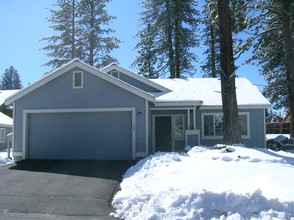 Truckee Riverview Homes in Truckee, CA - Building Photo - Building Photo