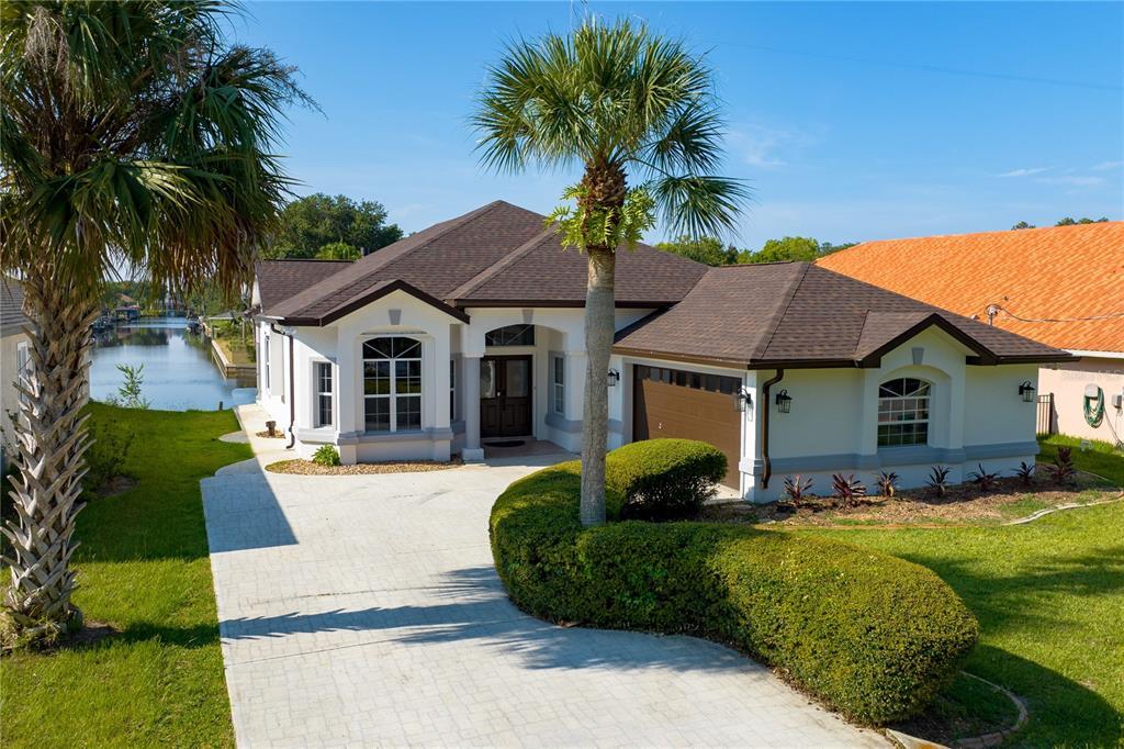 18 Cris Ln in Palm Coast, FL - Building Photo