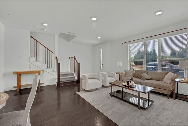 property at 432 Texas Dr