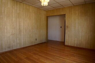 6109 Meadowview Ave in North Bergen, NJ - Building Photo - Building Photo