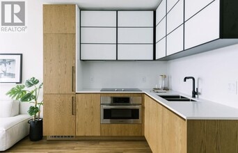 1770 Pendrell St in Vancouver, BC - Building Photo - Building Photo