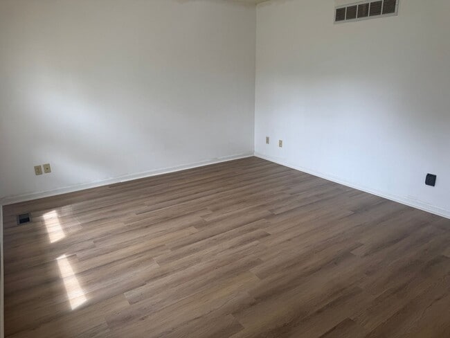 508-510 N Cherry St in Cameron, MO - Building Photo - Building Photo
