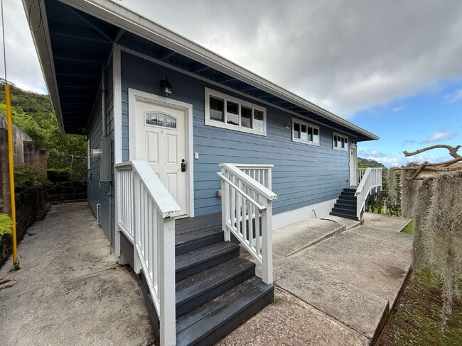 property at 2641 Gardenia St