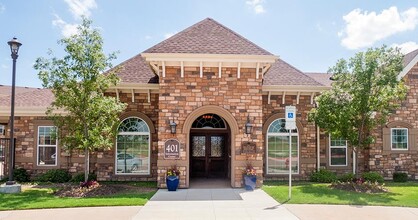 Gardens of Denton Apartments in Denton, TX - Building Photo - Building Photo