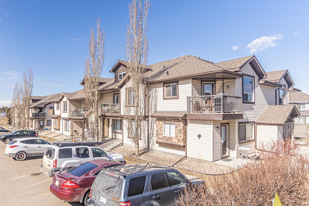 Sunvillage Copperstone II in Edmonton, AB - Building Photo