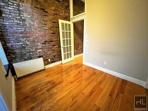 E 5TH ST. in New York, NY - Foto de edificio - Building Photo