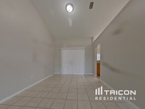 834 4th Ave N in Deltona, FL - Building Photo - Building Photo