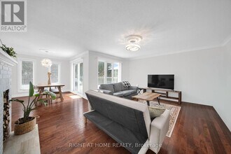 2832 Mozart Ct in Ottawa, ON - Building Photo - Building Photo