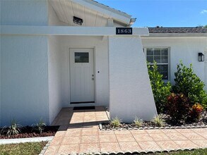 1863 Oak St N in Clearwater, FL - Building Photo - Building Photo