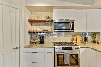 9412 Purple Lilac Ln in Sandy, UT - Building Photo - Building Photo