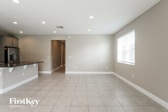 1246 Stratton Ave in Groveland, FL - Foto de edificio - Building Photo