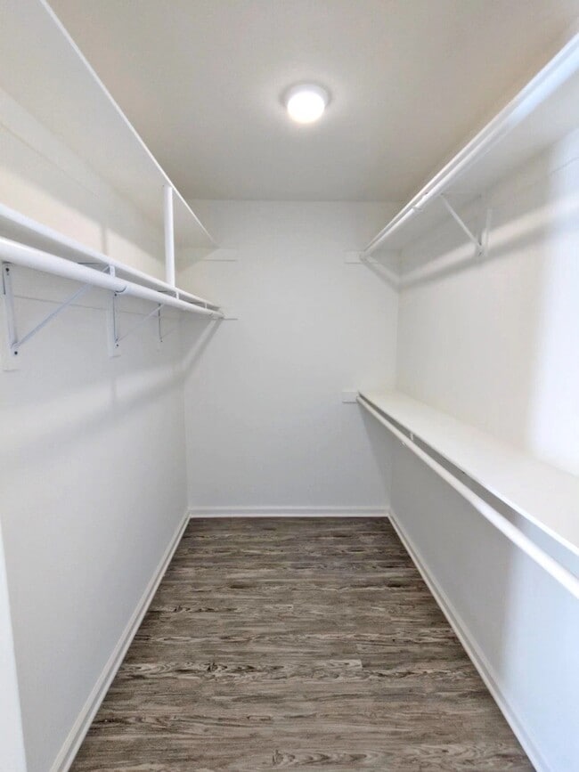 520 N Virgil Ave, Unit 8