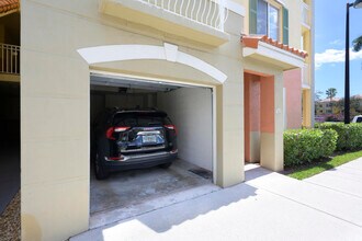 11037 Legacy Blvd in Palm Beach Gardens, FL - Foto de edificio - Building Photo
