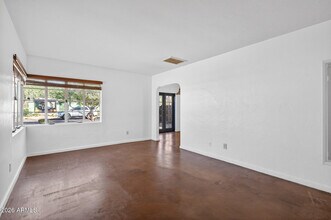 901 W Willetta St in Phoenix, AZ - Building Photo - Building Photo