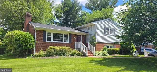 property at 7105 Sea Cliff Rd