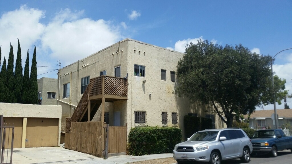 1401 Gaviota Ave in Long Beach, CA - Building Photo