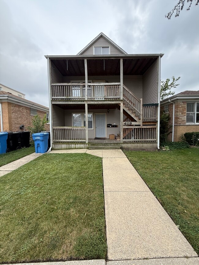 6119 W Giddings St, Unit 2