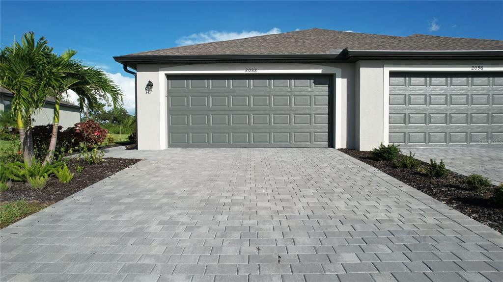 2088 Bonito Wy in Port Charlotte, FL - Building Photo