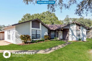 1805 Lk Crst Ave in Brandon, FL - Building Photo